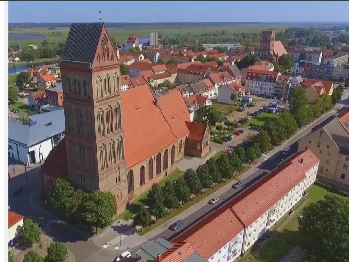 Ferienwohnung Kastanienblick Oder Parkblick, Oder Unser Radlerzimmer! Ziethen  Exterior photo